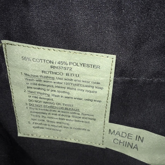 Unisex Red camo Pants Size Small - Picture 3 of 3